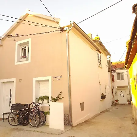 Nautica-free Parking * Sibenik